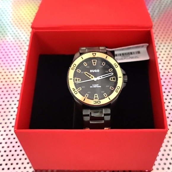 HUGO Men's Streetdiver Black Ion Plated Steel Bracelet Watch 44mm - Picture 1 of 9
